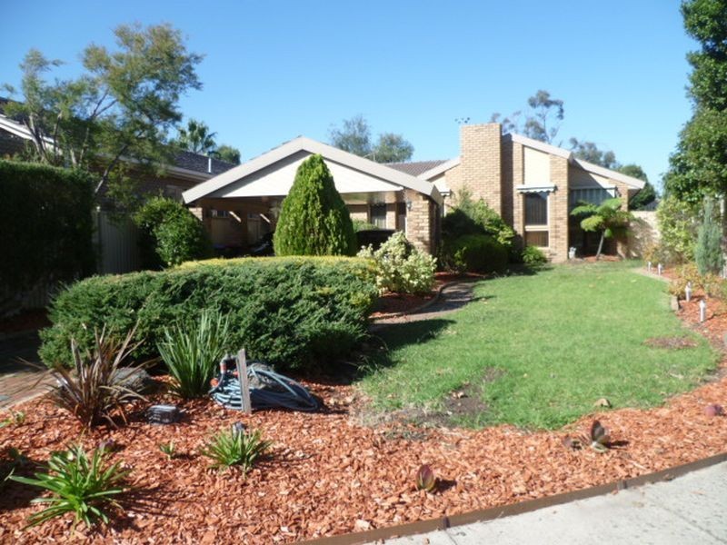 4 Eyre Close, Rowville VIC 3178