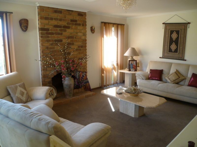 4 Eyre Close, Rowville VIC 3178