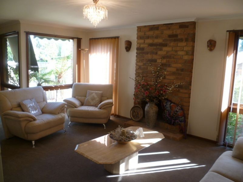 4 Eyre Close, Rowville VIC 3178