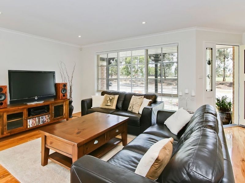 151 Karoo Road, Rowville VIC 3178