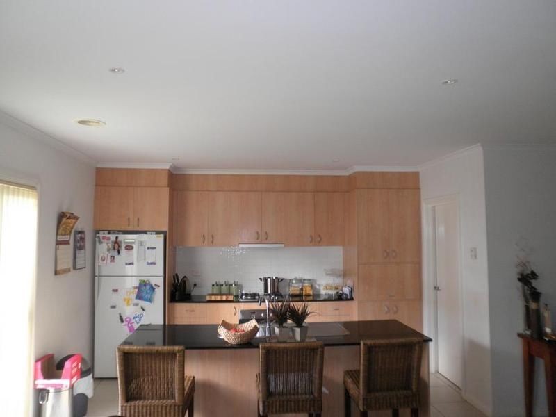 125 Sovereign Manors Crescent, Rowville VIC 3178