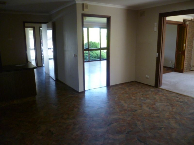 32 Police Road, Rowville VIC 3178