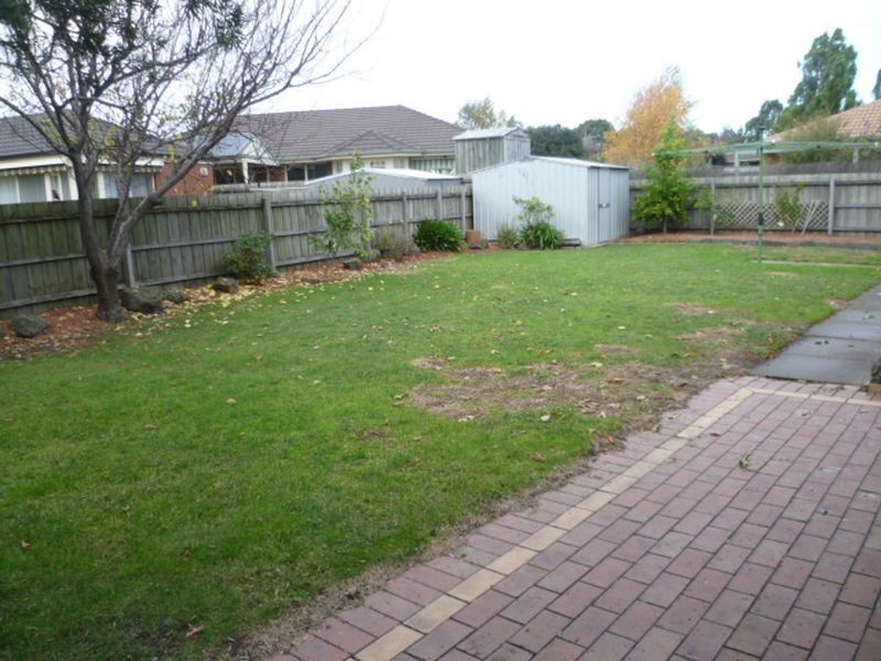 6 Kilcunda Drive, Rowville VIC 3178