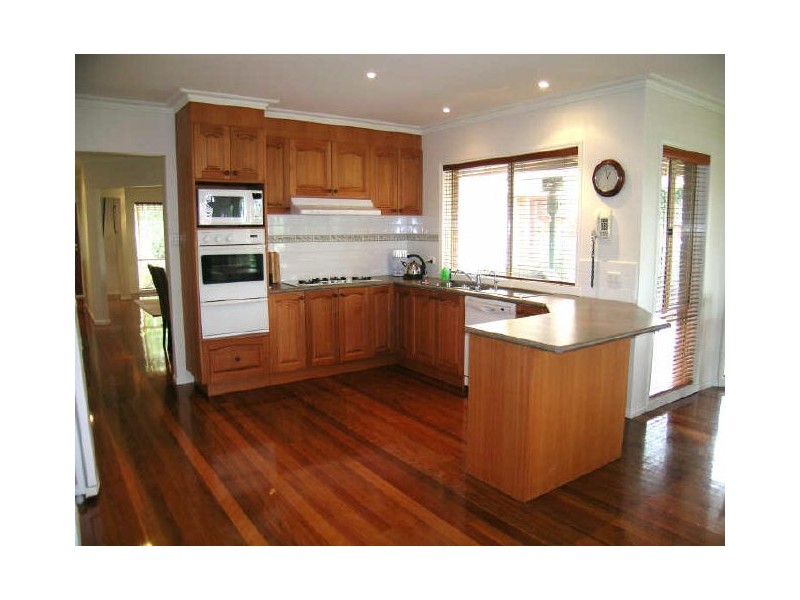 11 Finsbury Close, Rowville VIC 3178