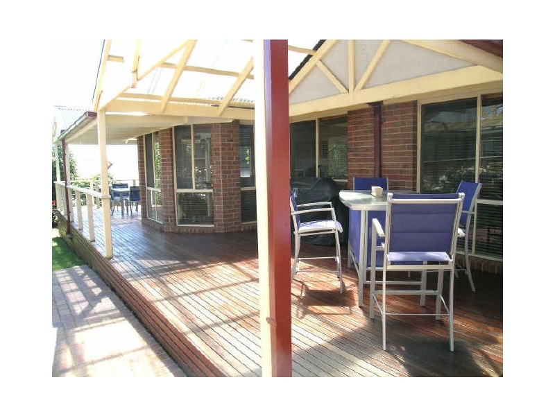11 Finsbury Close, Rowville VIC 3178