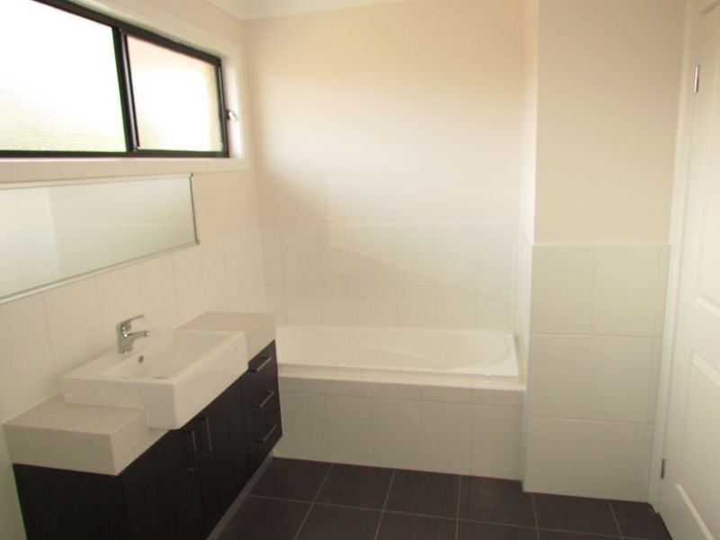 3/5 Lakeview Avenue, Rowville VIC 3178