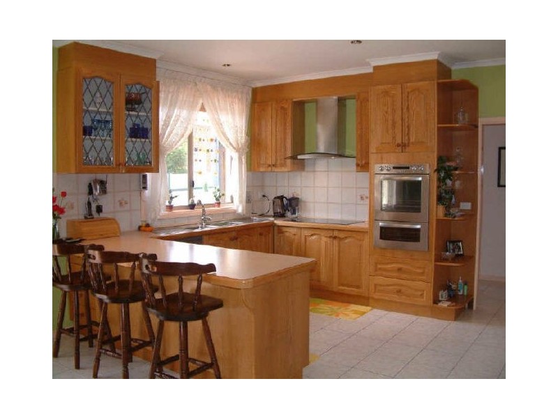 2 Eliana Court, Rowville VIC 3178