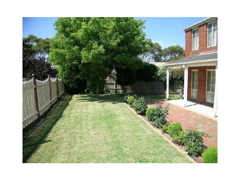 2 Don Eva Court, Rowville VIC 3178