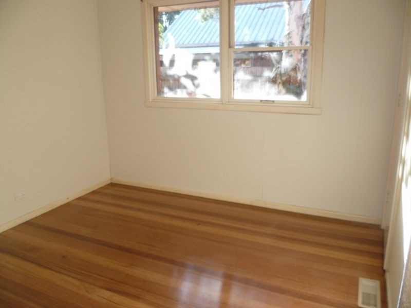 51 King Parade, Knoxfield VIC 3180