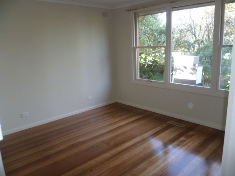 51 King Parade, Knoxfield VIC 3180