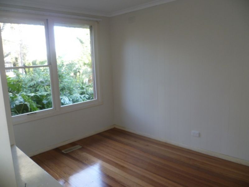 51 King Parade, Knoxfield VIC 3180