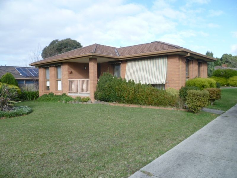 8 Cardinia Way, Rowville VIC 3178