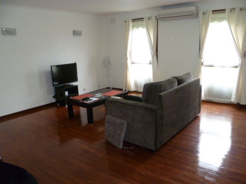 8 Cardinia Way, Rowville VIC 3178