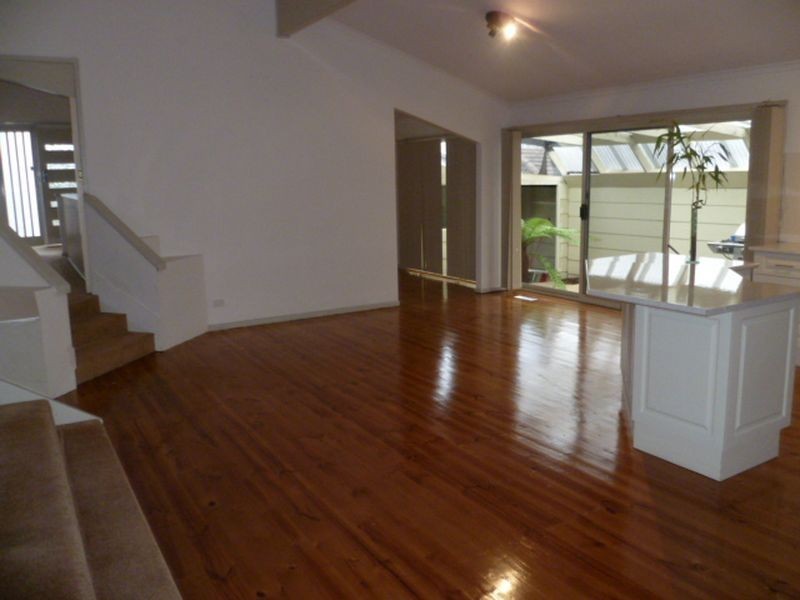 8 Ontario Place, Rowville VIC 3178