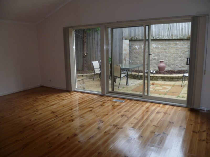 8 Ontario Place, Rowville VIC 3178