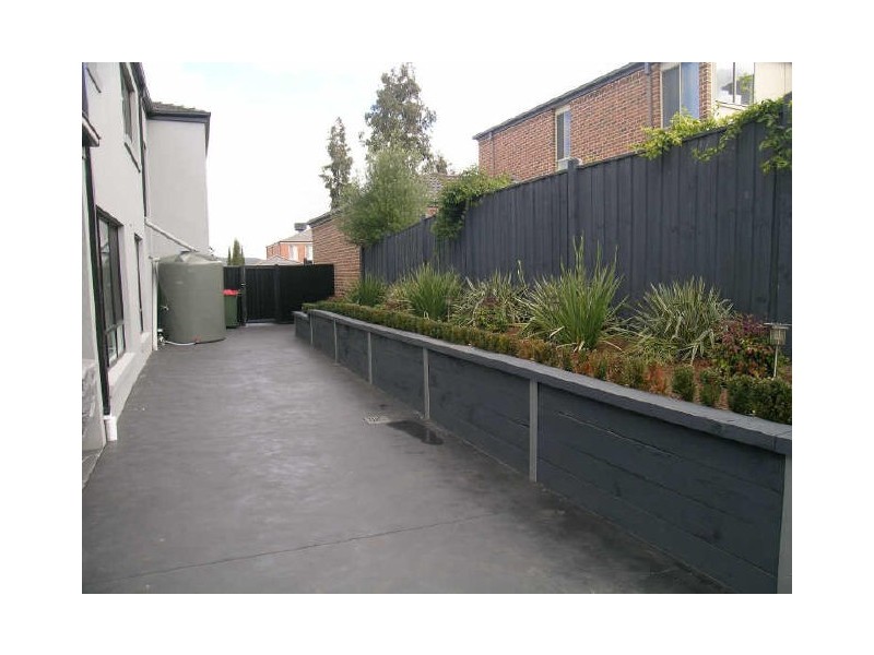 235 Karoo Road, Rowville VIC 3178