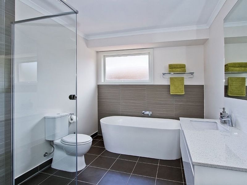 8 Valleyview Drive, Rowville VIC 3178