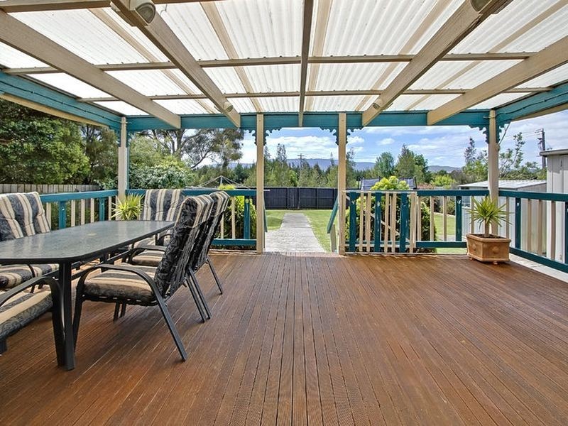 8 Valleyview Drive, Rowville VIC 3178