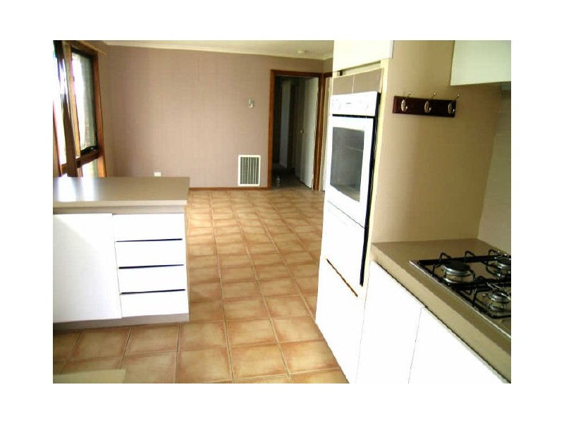 15 Hunter Court, Cranbourne North VIC 3977