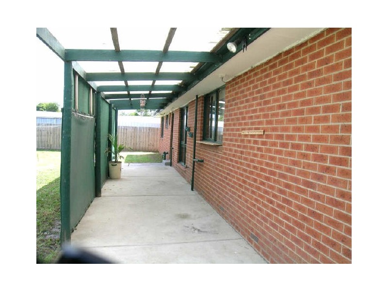 15 Hunter Court, Cranbourne North VIC 3977