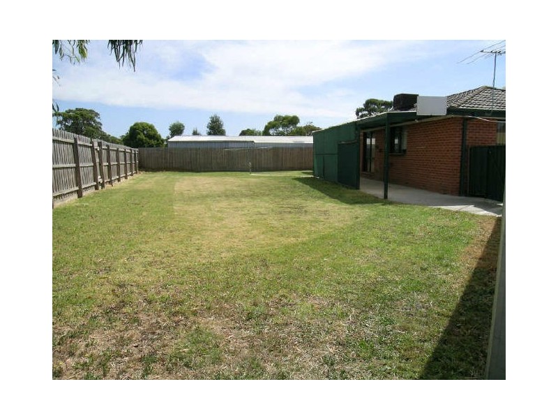 15 Hunter Court, Cranbourne North VIC 3977
