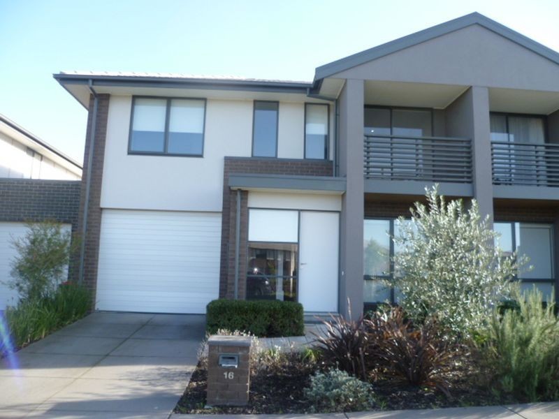16 St James Park Drive, Mulgrave VIC 3170