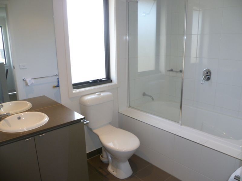 16 St James Park Drive, Mulgrave VIC 3170