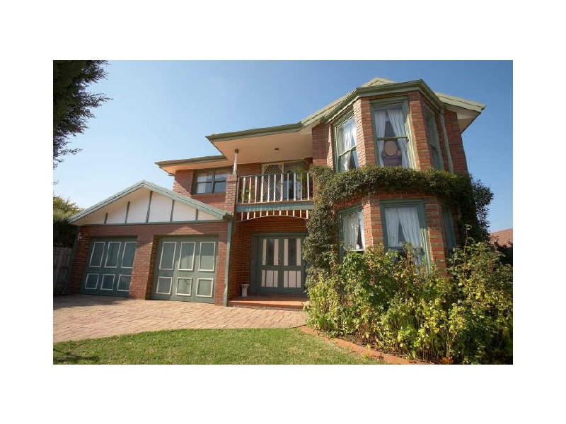 18 Dandelion Drive, Rowville VIC 3178