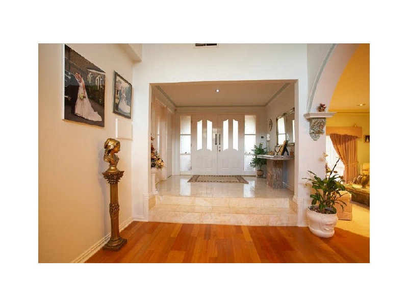 9 Timbertop Drive, Rowville VIC 3178