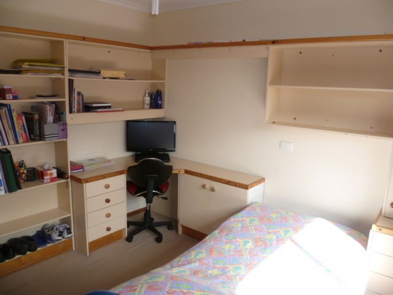 10 Loddon Close, Rowville VIC 3178