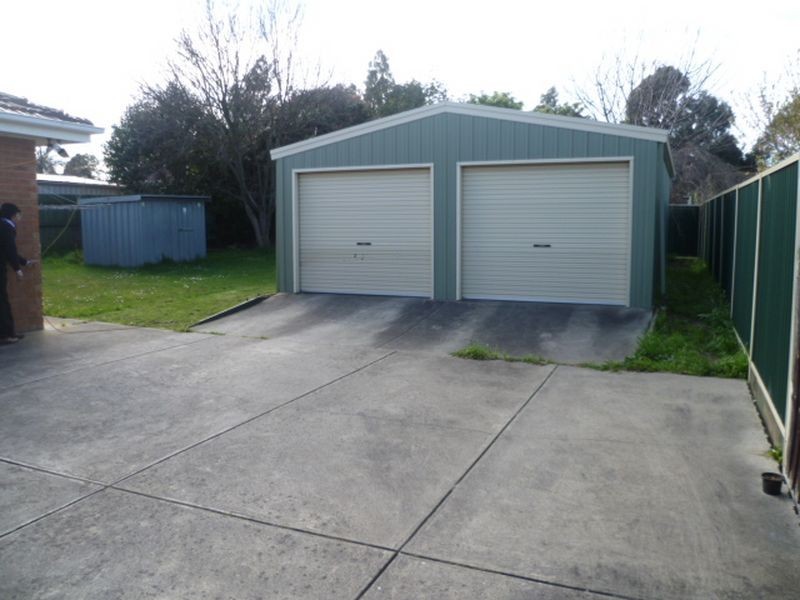 10 Loddon Close, Rowville VIC 3178