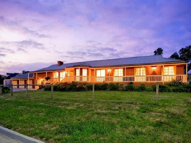 125 Grange Drive, Lysterfield VIC 3156