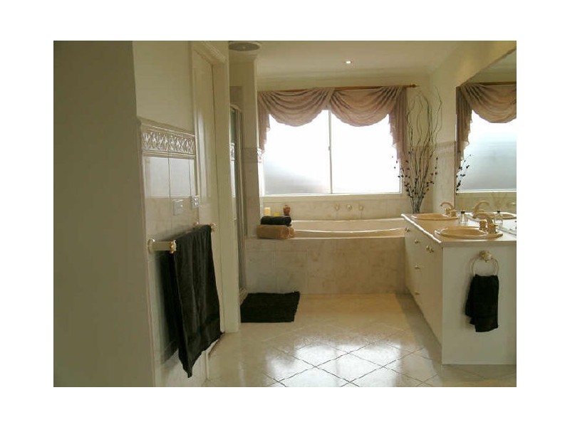 6 Mudo Court, Rowville VIC 3178