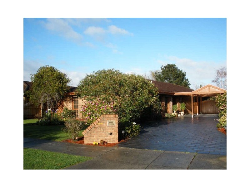 83 Bryden Drive, Ferntree Gully VIC 3156
