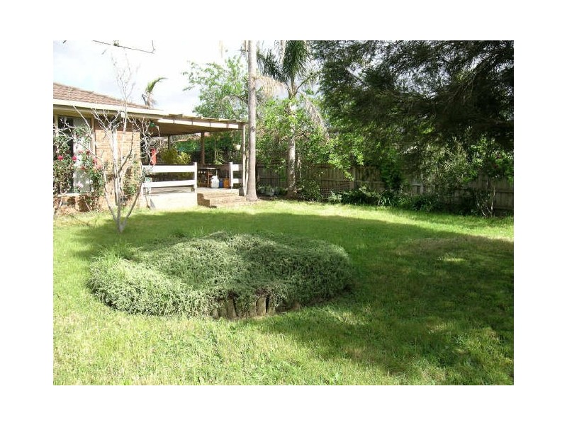 35 Taupo Crescent, Rowville VIC 3178