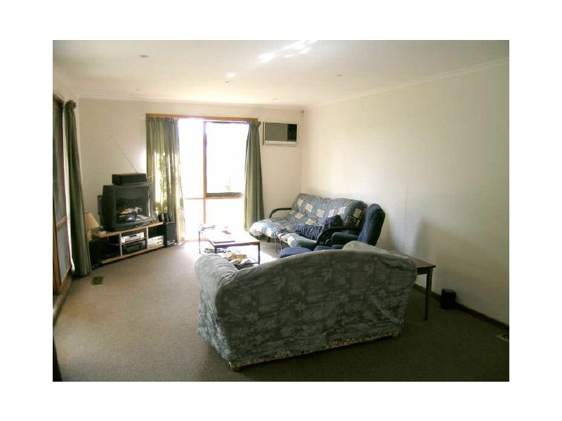 35 Taupo Crescent, Rowville VIC 3178