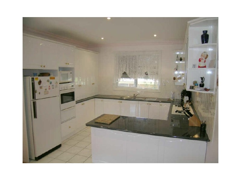 13 Eyebright Square, Hallam VIC 3803