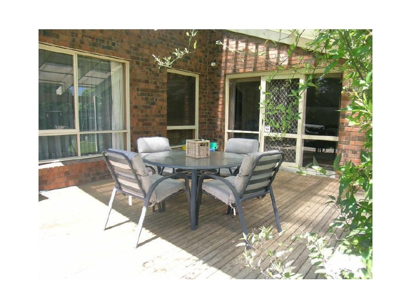 41 George Knox Drive, Rowville VIC 3178