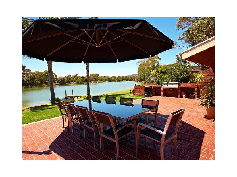 7 Superior Avenue, Rowville VIC 3178