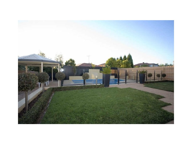 50 Pitfield Crescent, Rowville VIC 3178