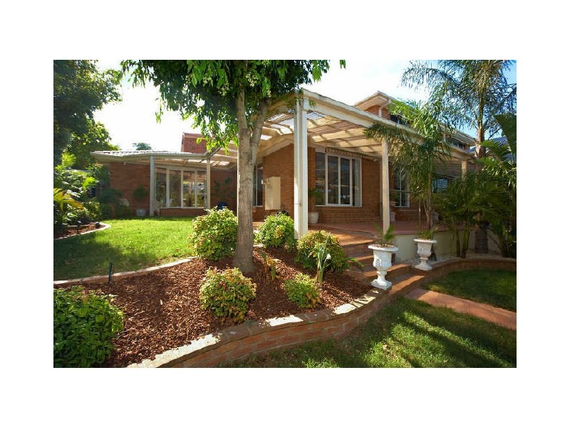 6 George Knox Drive, Rowville VIC 3178
