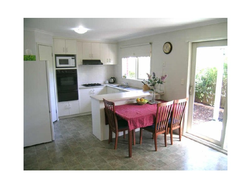 2/17 Gilligans Court, Rowville VIC 3178