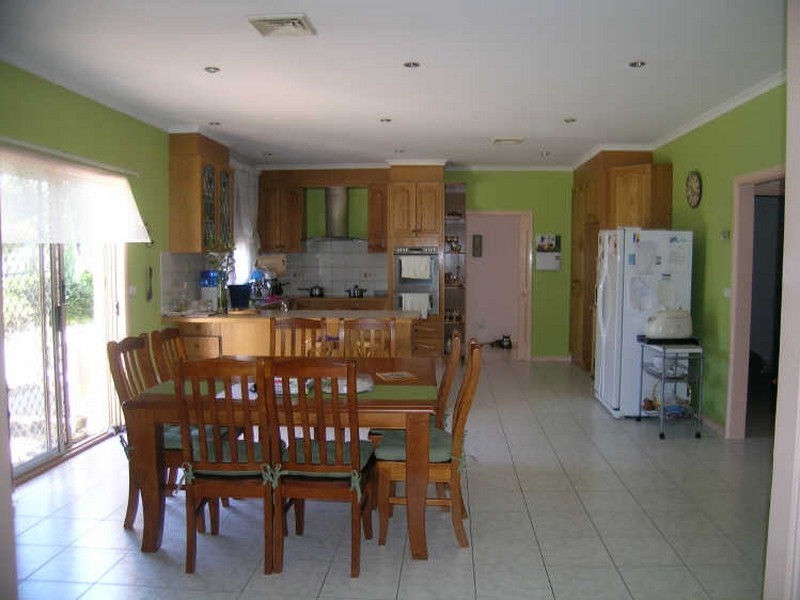 2 Eliana Court, Rowville VIC 3178