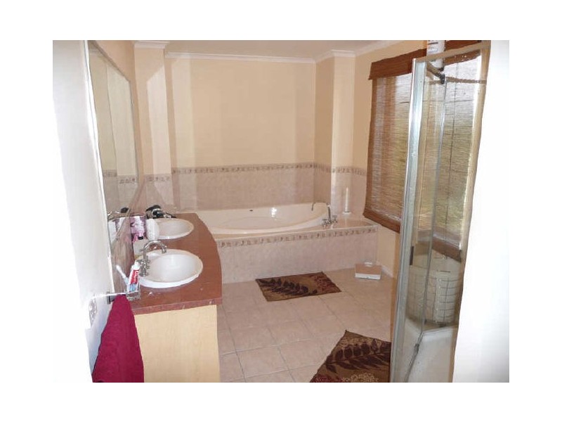 5 Webb Court, Rowville VIC 3178