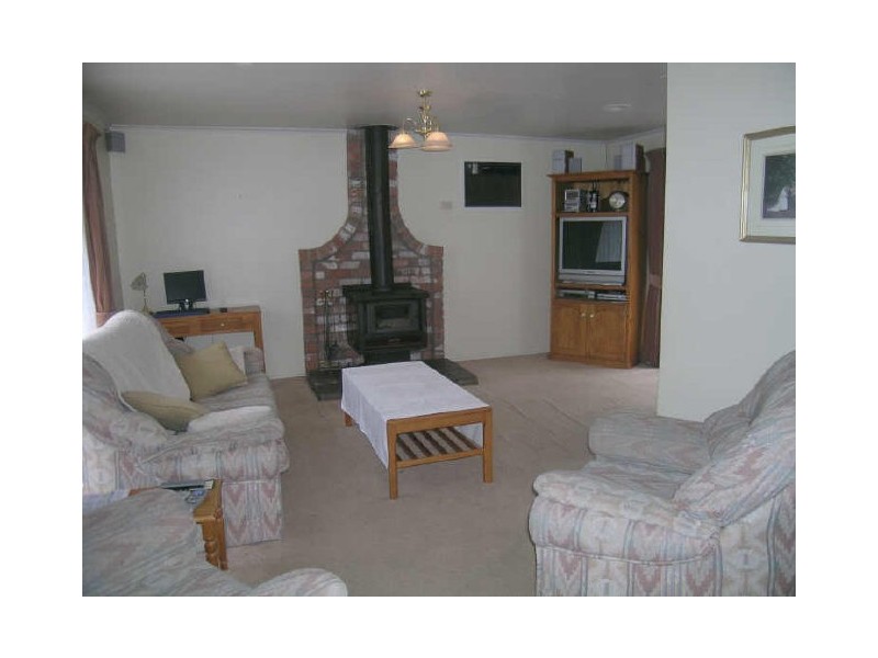 12 Tayport Gardens, Endeavour Hills VIC 3802