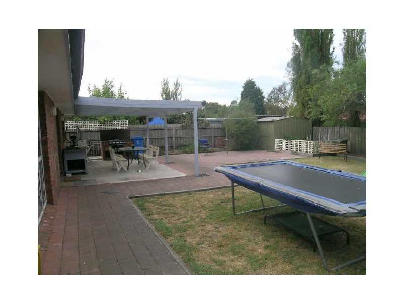 12 Tayport Gardens, Endeavour Hills VIC 3802