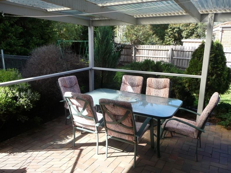 16 Shady Grove, Rowville VIC 3178