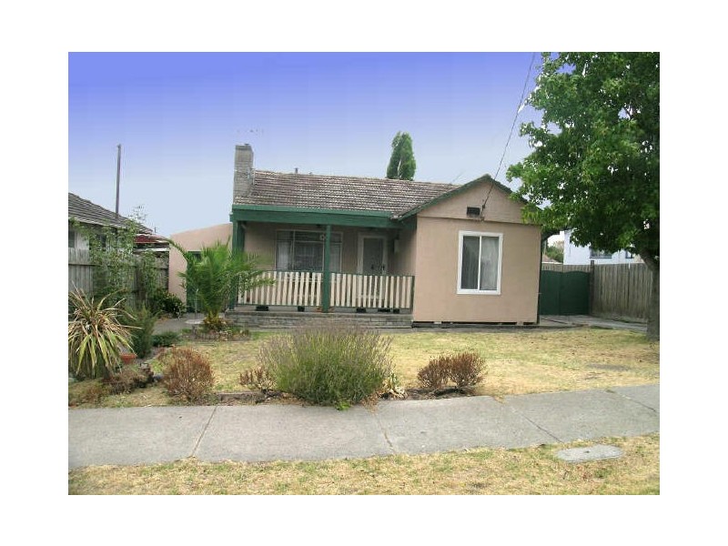 7 Scullin Street, Dandenong North VIC 3175