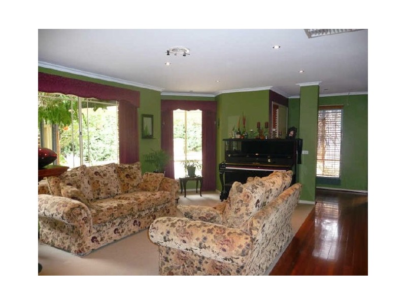 11 Ferrier Court, Rowville VIC 3178