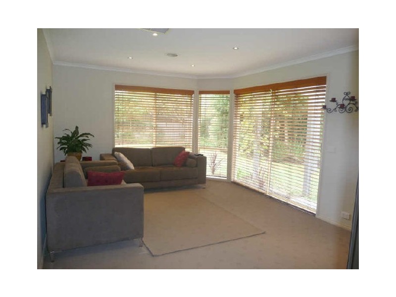 11 Ferrier Court, Rowville VIC 3178